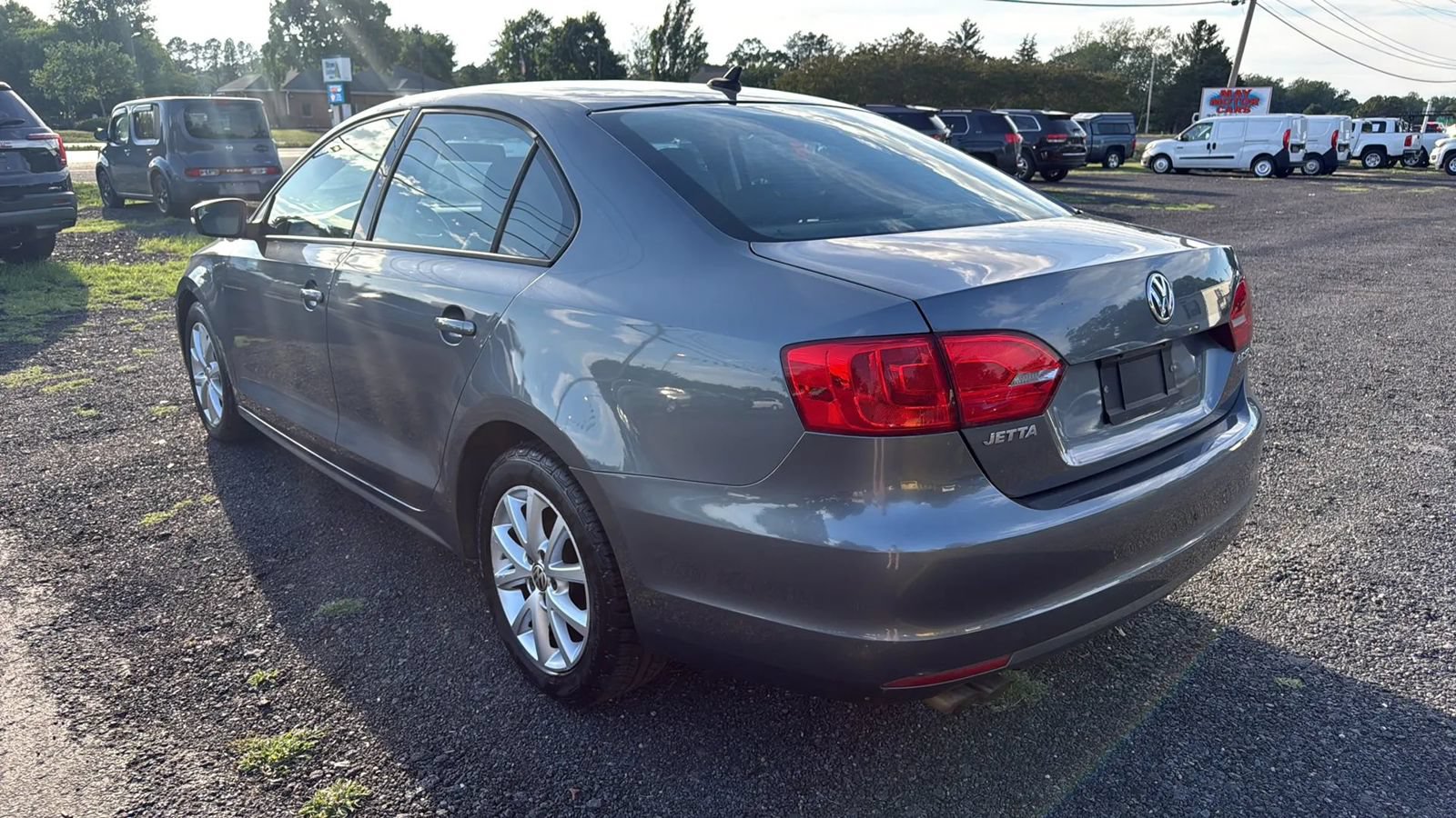 Used 2012 Volkswagen Jetta SE FWD image 4