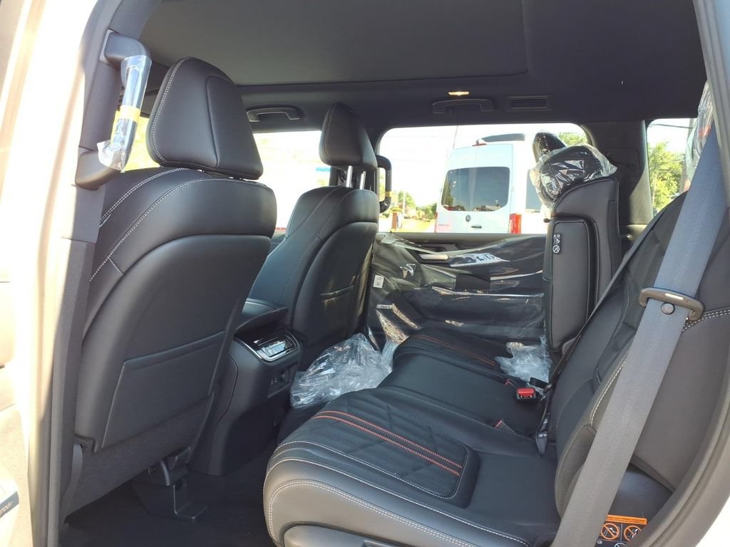 New 2026 Nissan Armada PRO-4X AWD/4WD image 17