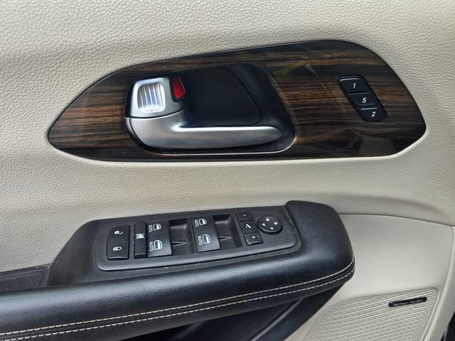 Used 2021 Chrysler Pacifica Limited w/ Premium & Safety Sphere Group AWD/4WD image 19
