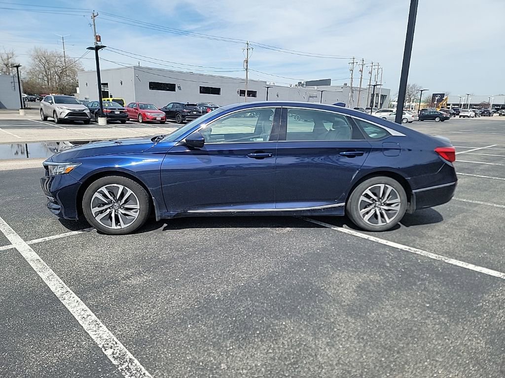 Used 2018 Honda Accord EX image 2
