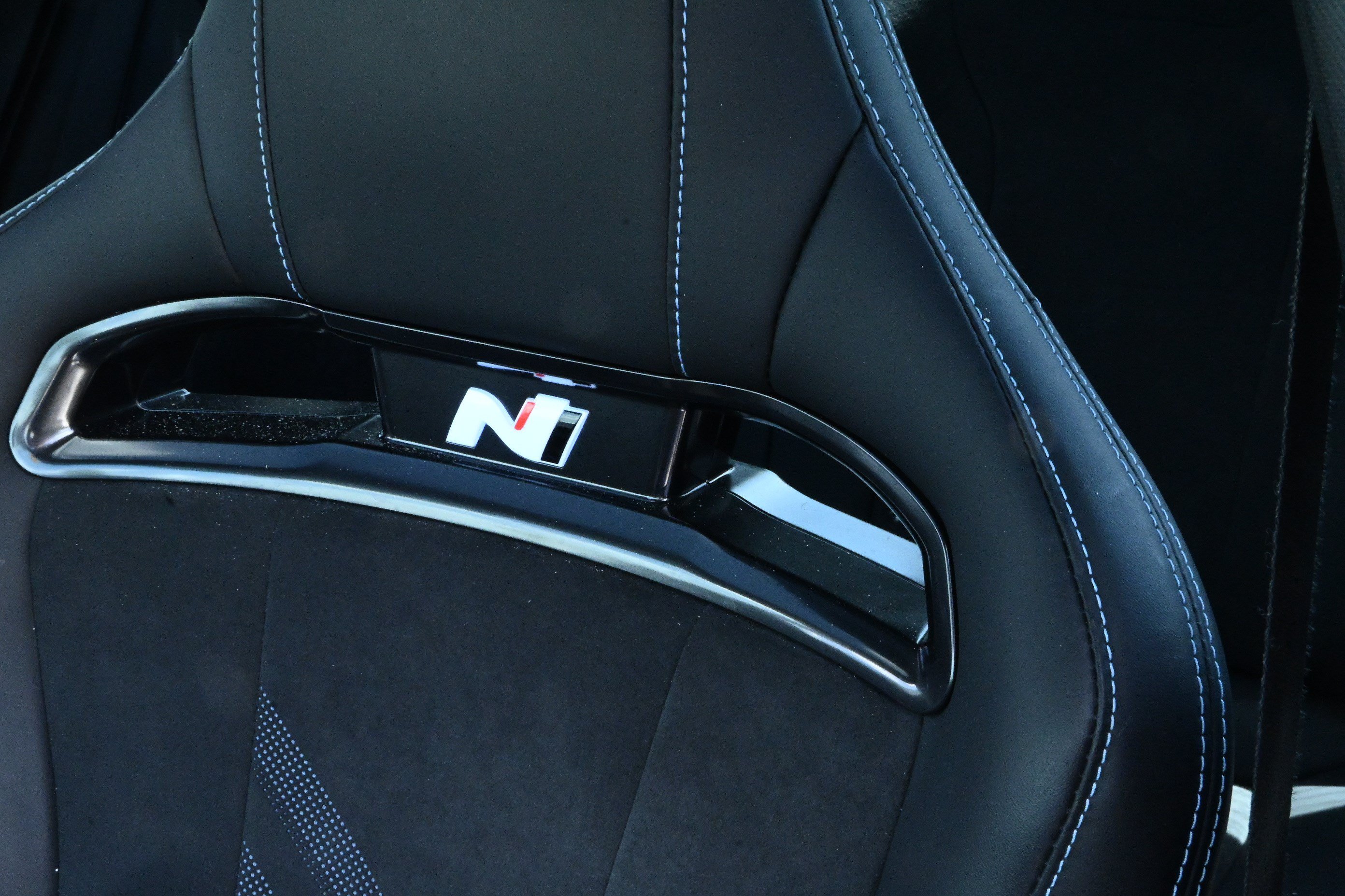 Used 2022 Hyundai Elantra N FWD image 12