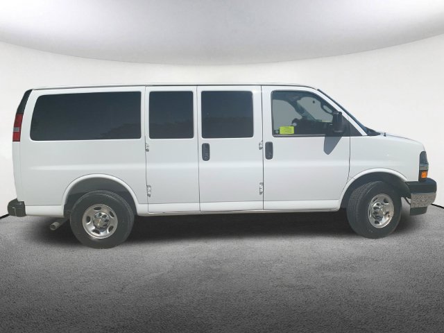 Used 2025 Chevrolet Express 2500 LT w/ LT Preferred Equipment Group RWD image 15