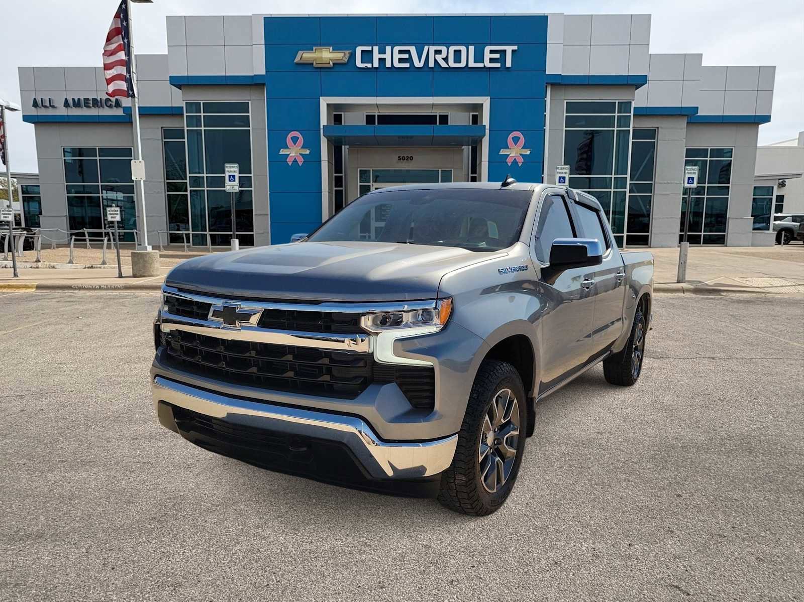 Used 2023 Chevrolet Silverado 1500 LT AWD/4WD image 1
