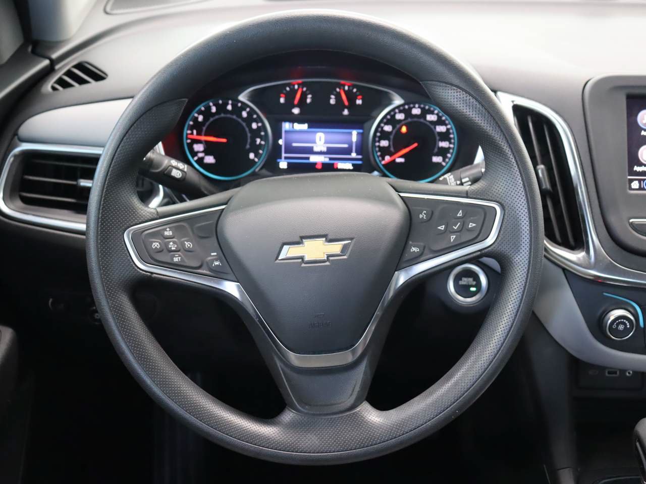 Used 2024 Chevrolet Equinox LS w/ LS Convenience Package FWD image 9
