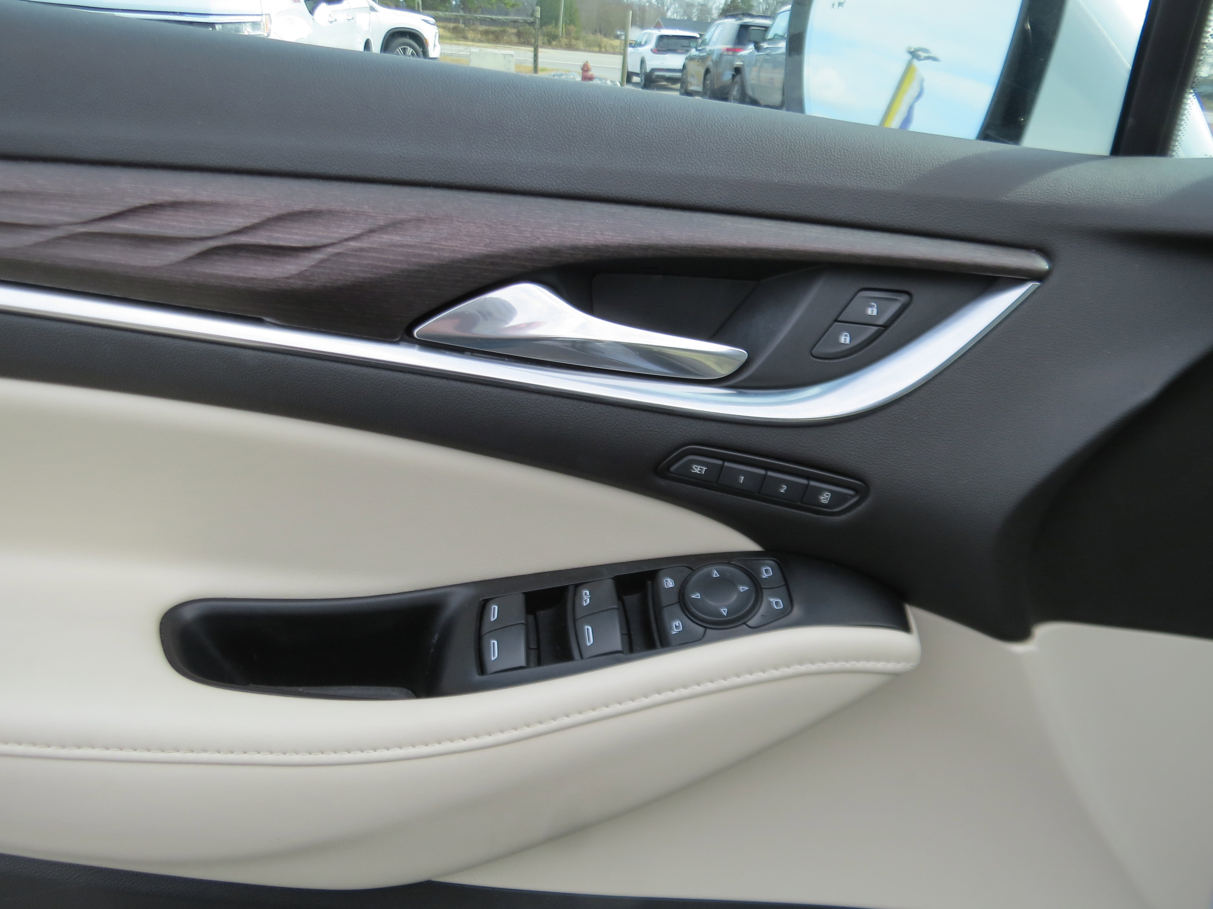 Used 2024 Buick Enclave Avenir w/ Trailering Package, 5000 lbs. image 18