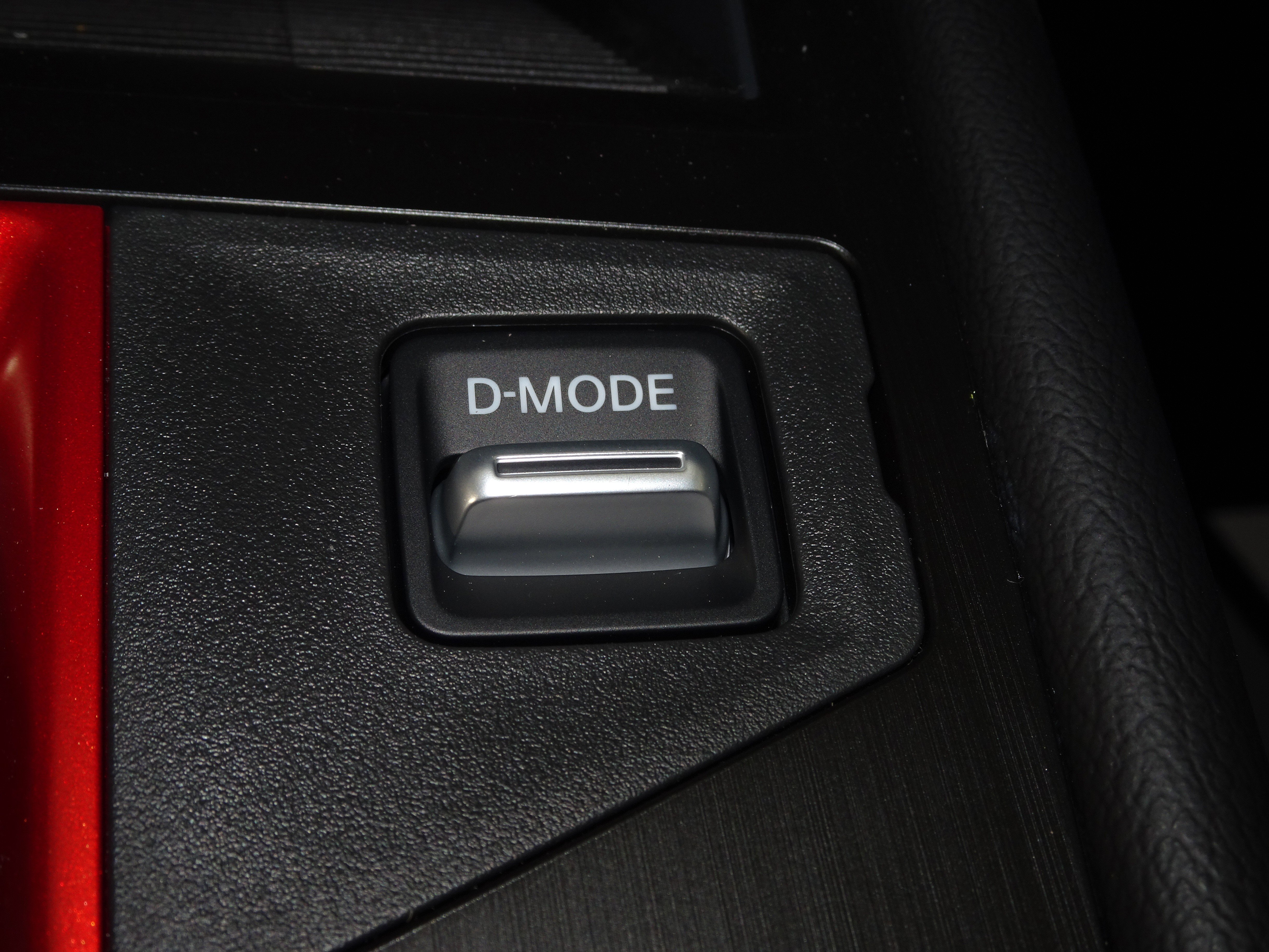 New 2025 Nissan Kicks SR w/ SR Premium Package image 34