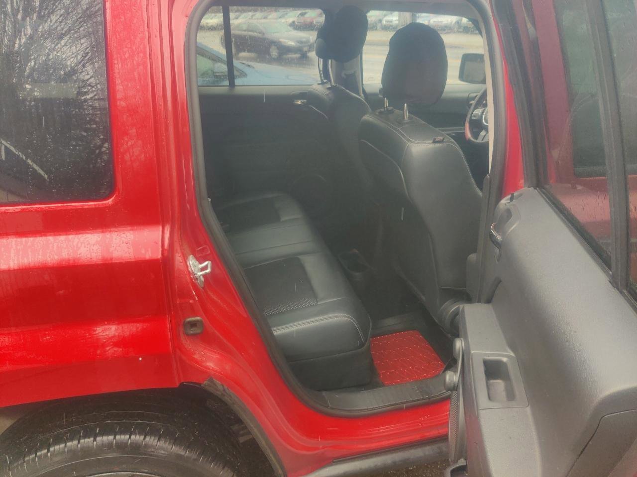 Used 2017 Jeep Patriot Sport FWD image 15