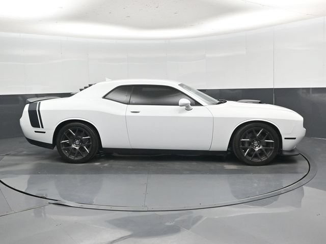 Used 2016 Dodge Challenger R/T Scat Pack RWD image 2