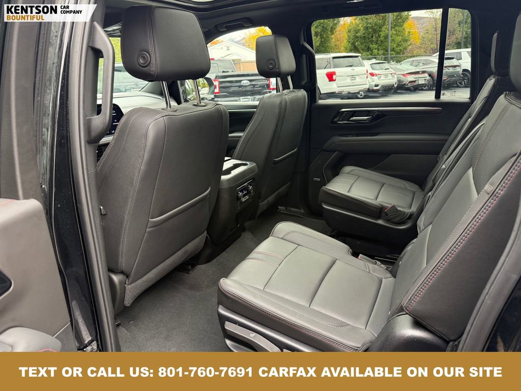 Used 2025 Chevrolet Suburban RST image 36