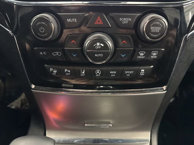 Used 2019 Jeep Grand Cherokee Overland w/ Jeep Active Safety Group image 47