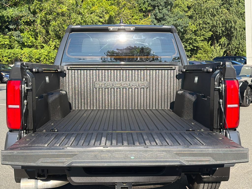 Used 2026 Toyota Tacoma SR5 AWD/4WD image 6