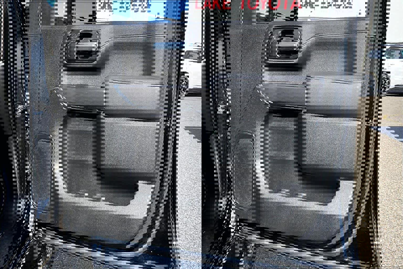 Used 2022 GMC Sierra 2500 AT4 image 22