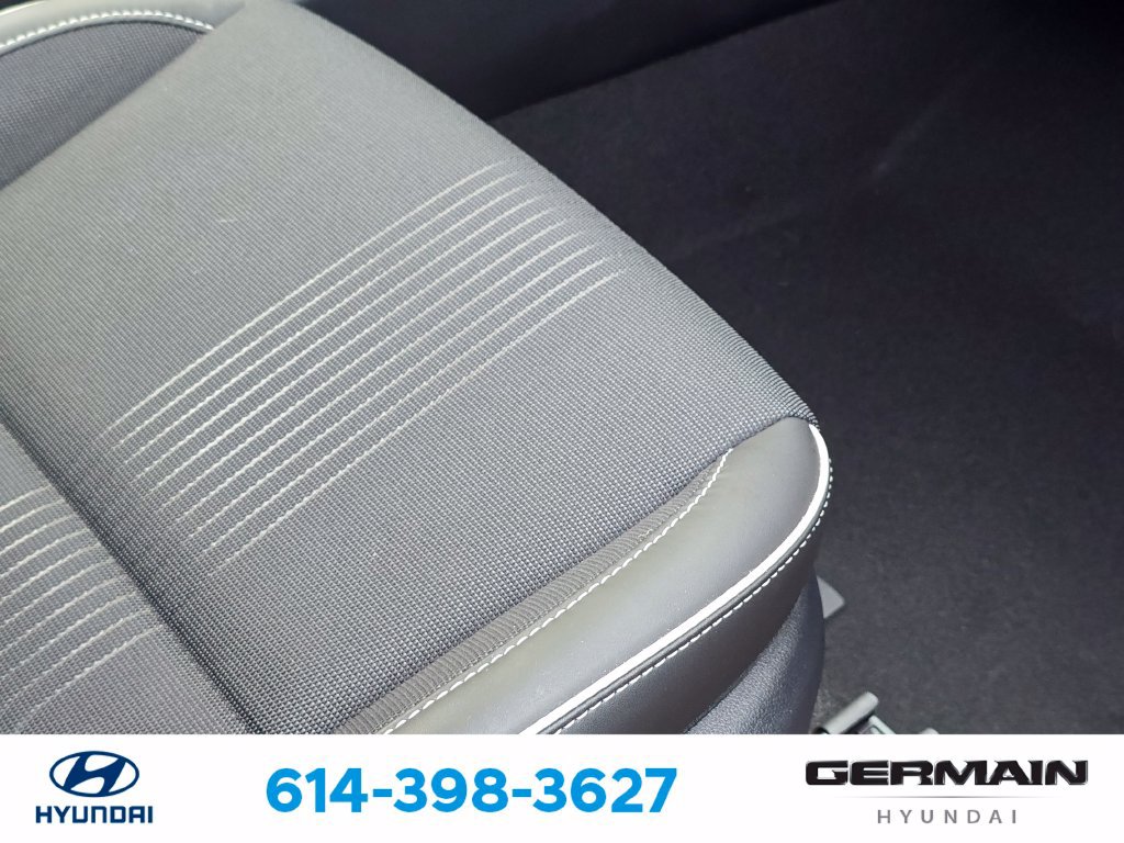 Used 2024 Hyundai Venue Limited FWD image 27