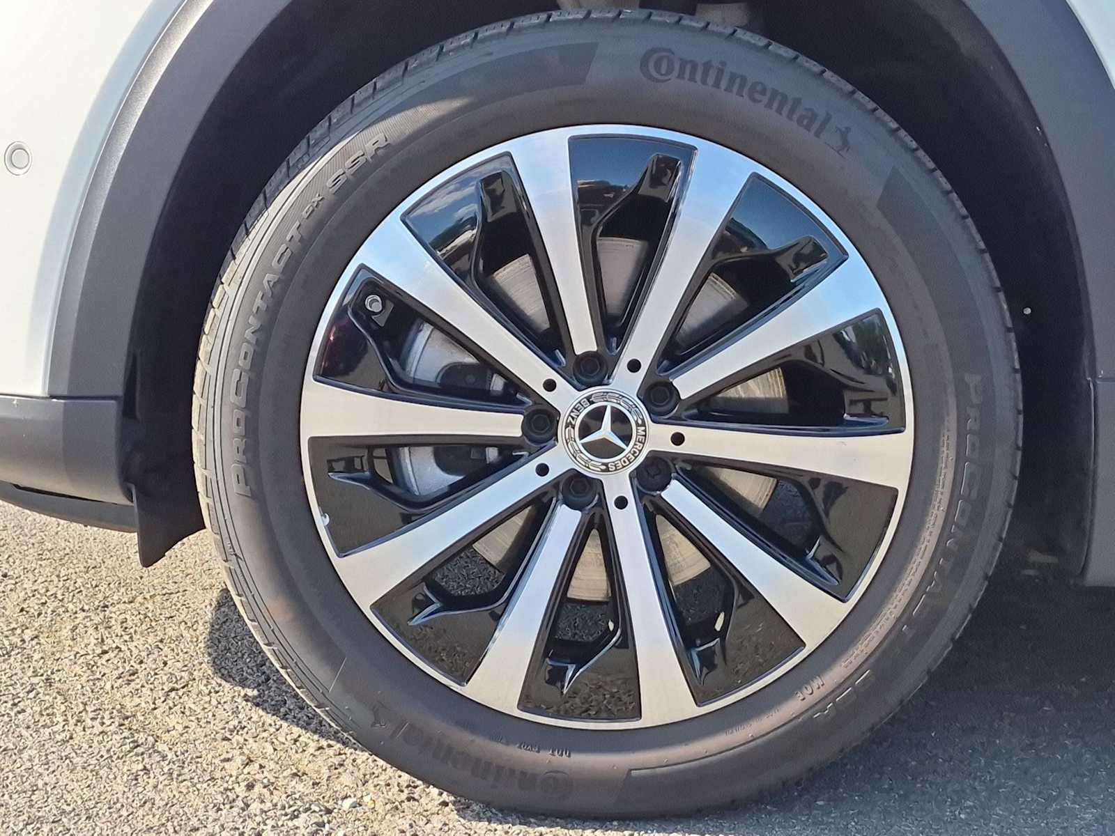 Used 2021 Mercedes-Benz GLB 250 4MATIC image 14