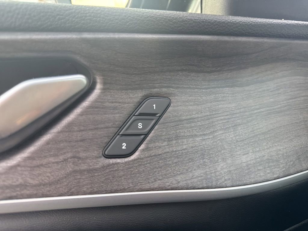 Used 2023 Jeep Grand Cherokee 4WD 4xe image 33