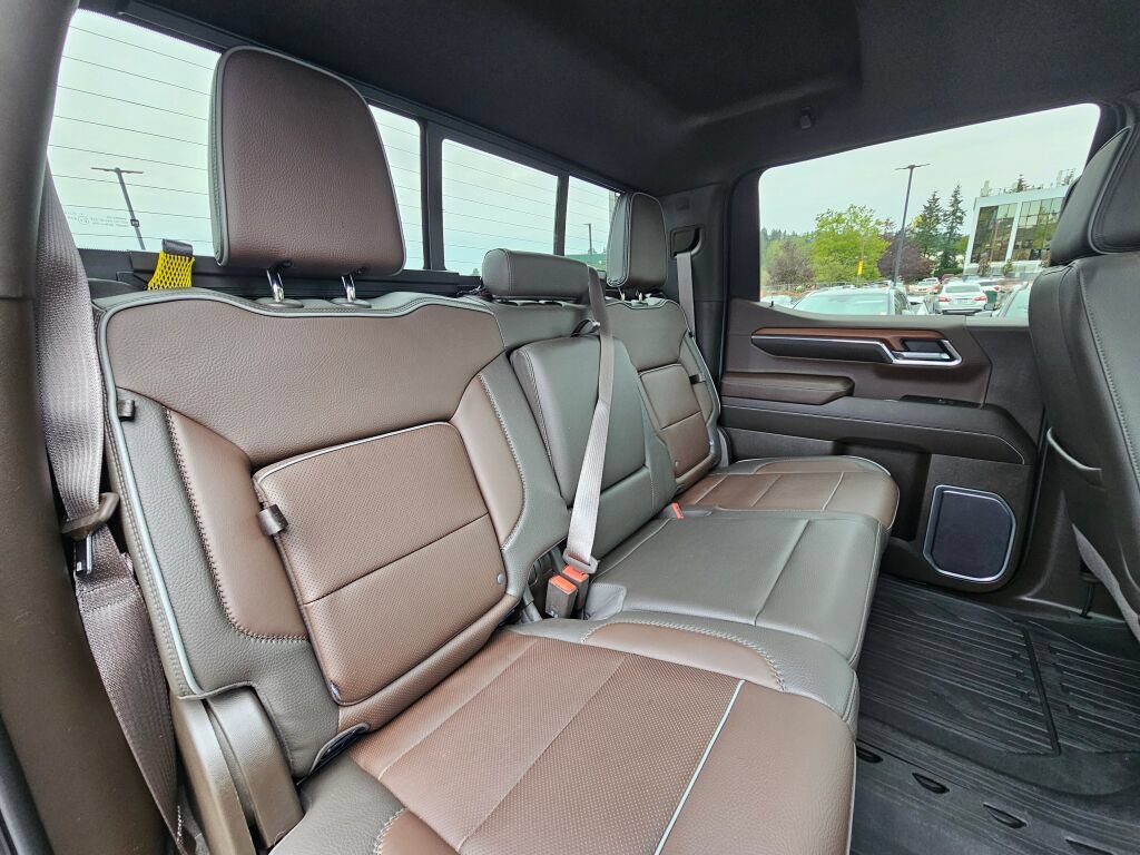 Used 2023 GMC Sierra 1500 Denali w/ Technology Package AWD/4WD image 31