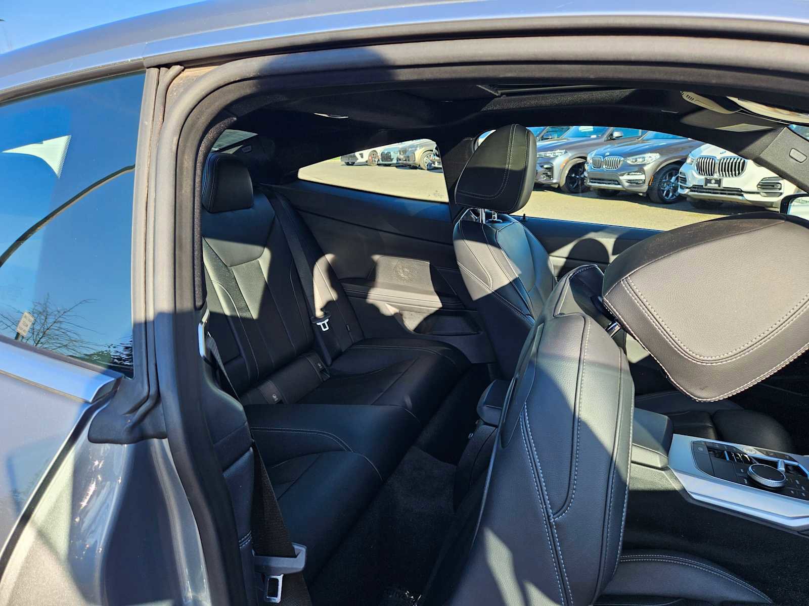 Used 2024 BMW 430i xDrive Coupe w/ Premium Package image 28
