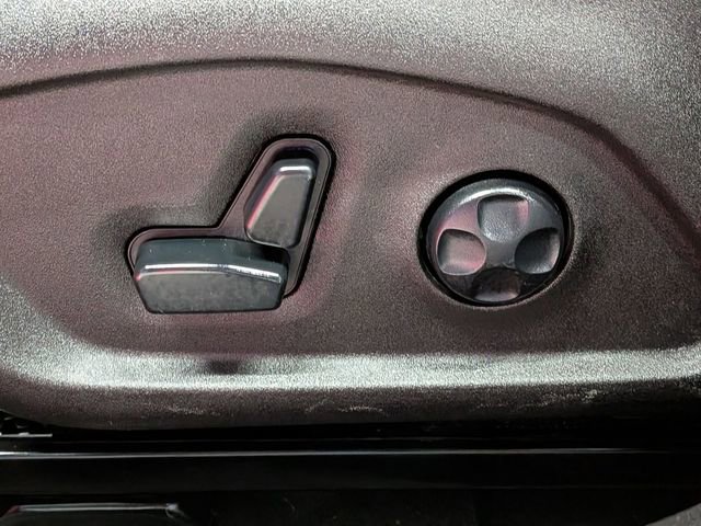 Used 2021 Jeep Renegade Limited image 13