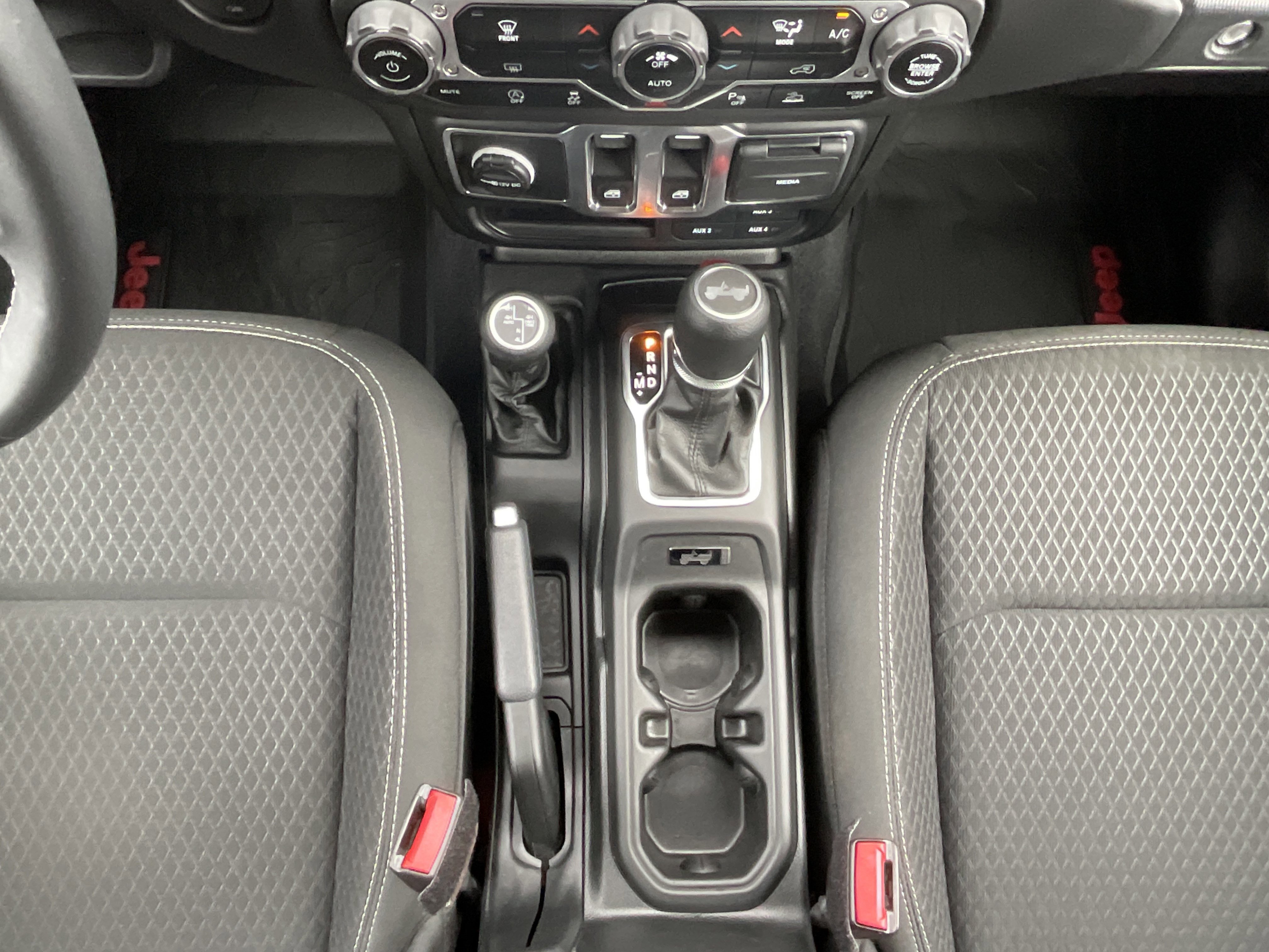 Used 2021 Jeep Wrangler Sport image 15