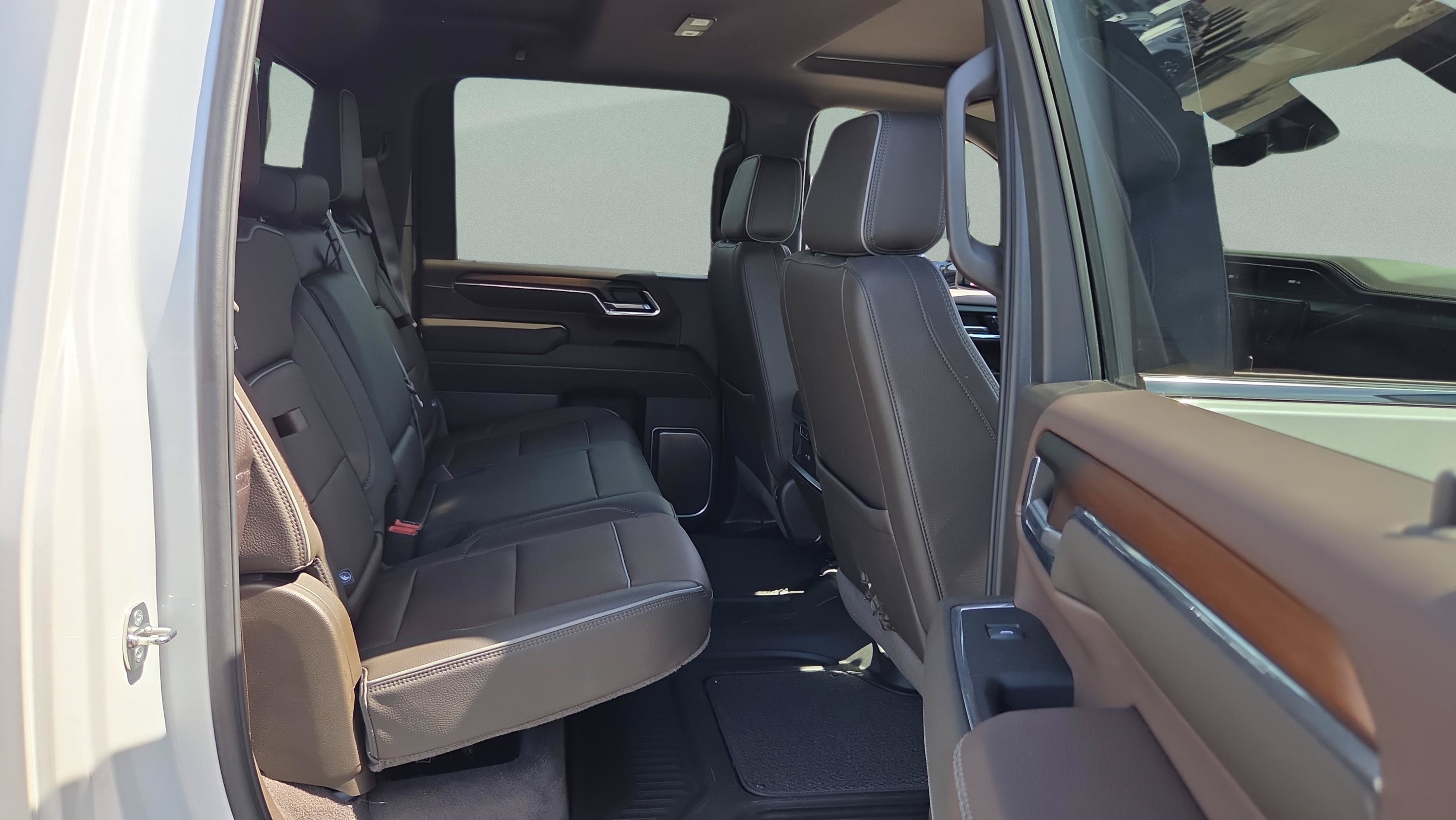 Certified 2024 GMC Sierra 2500 Denali w/ Denali Reserve Package AWD/4WD image 14