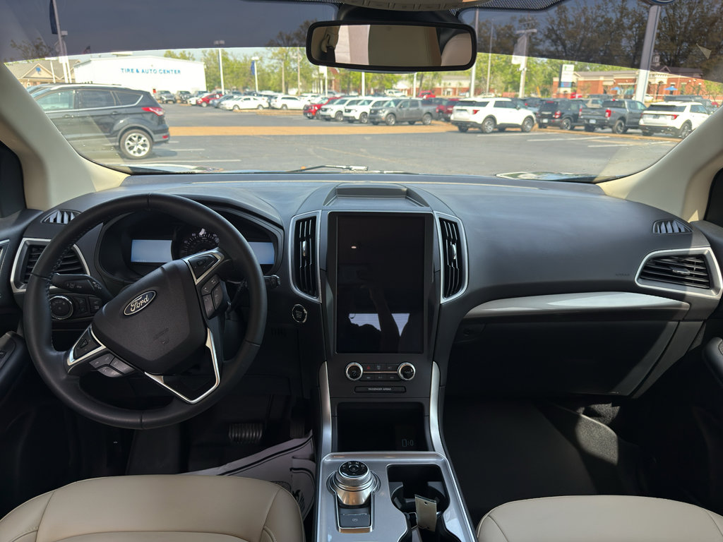 Used 2024 Ford Edge SEL w/ Convenience Package AWD/4WD image 11