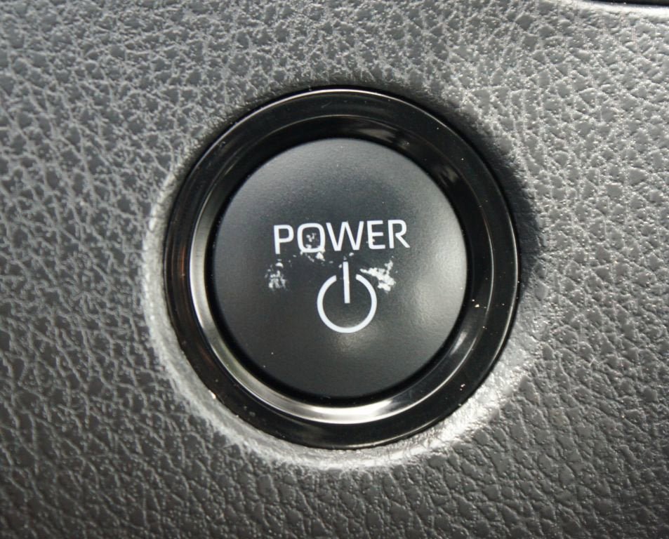 Used 2025 Toyota Camry SE FWD image 8