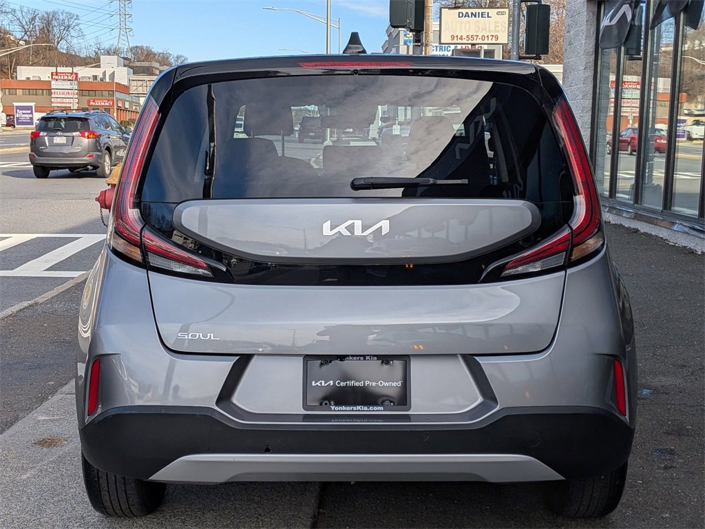 Used 2023 Kia Soul LX image 7