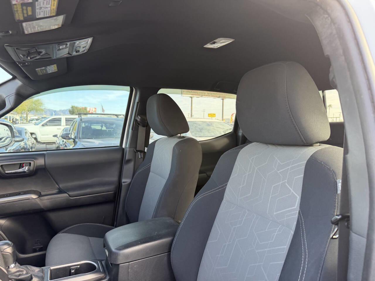 Used 2020 Toyota Tacoma TRD Off-Road w/ Technology Package image 21