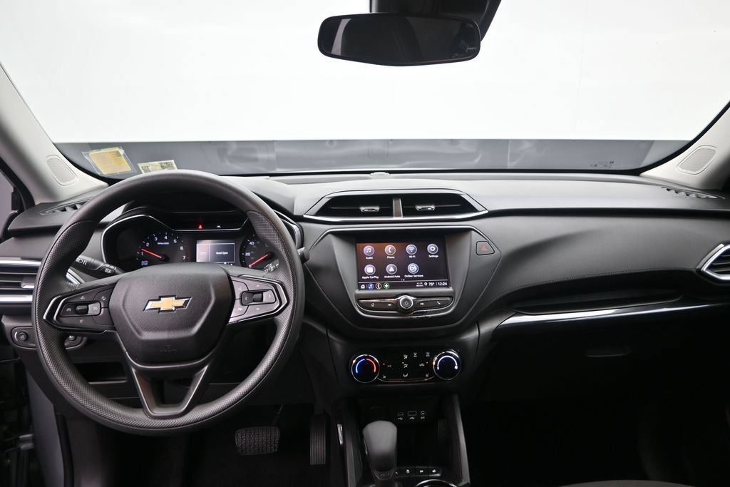 Used 2023 Chevrolet TrailBlazer LT FWD image 14