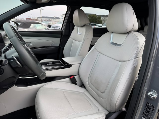 Used 2025 Hyundai Tucson Limited image 14