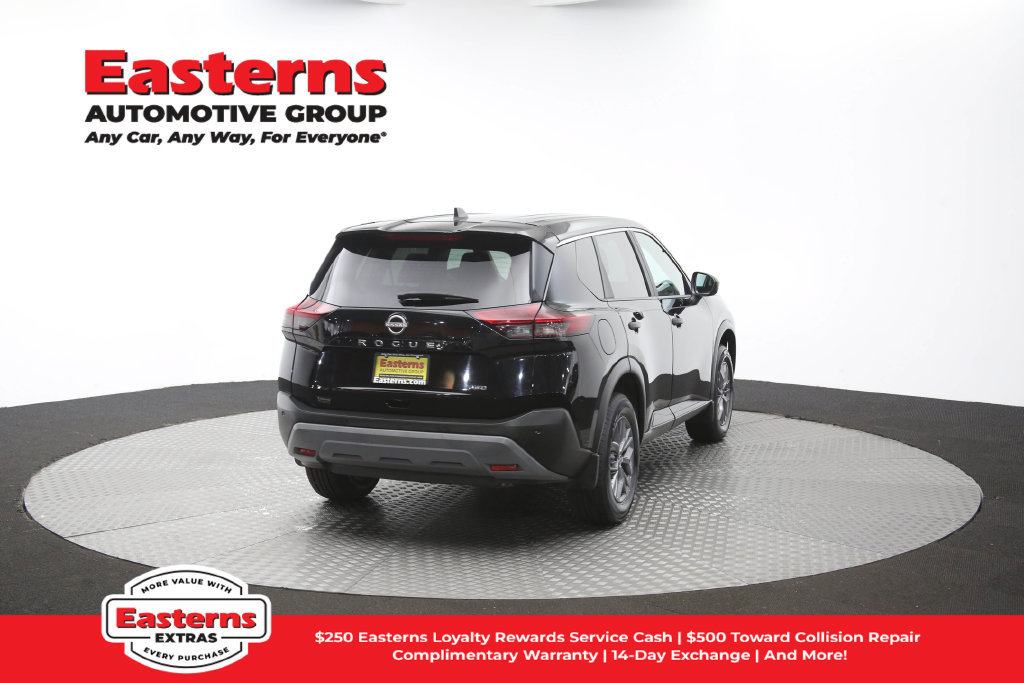Used 2023 Nissan Rogue S AWD/4WD image 41