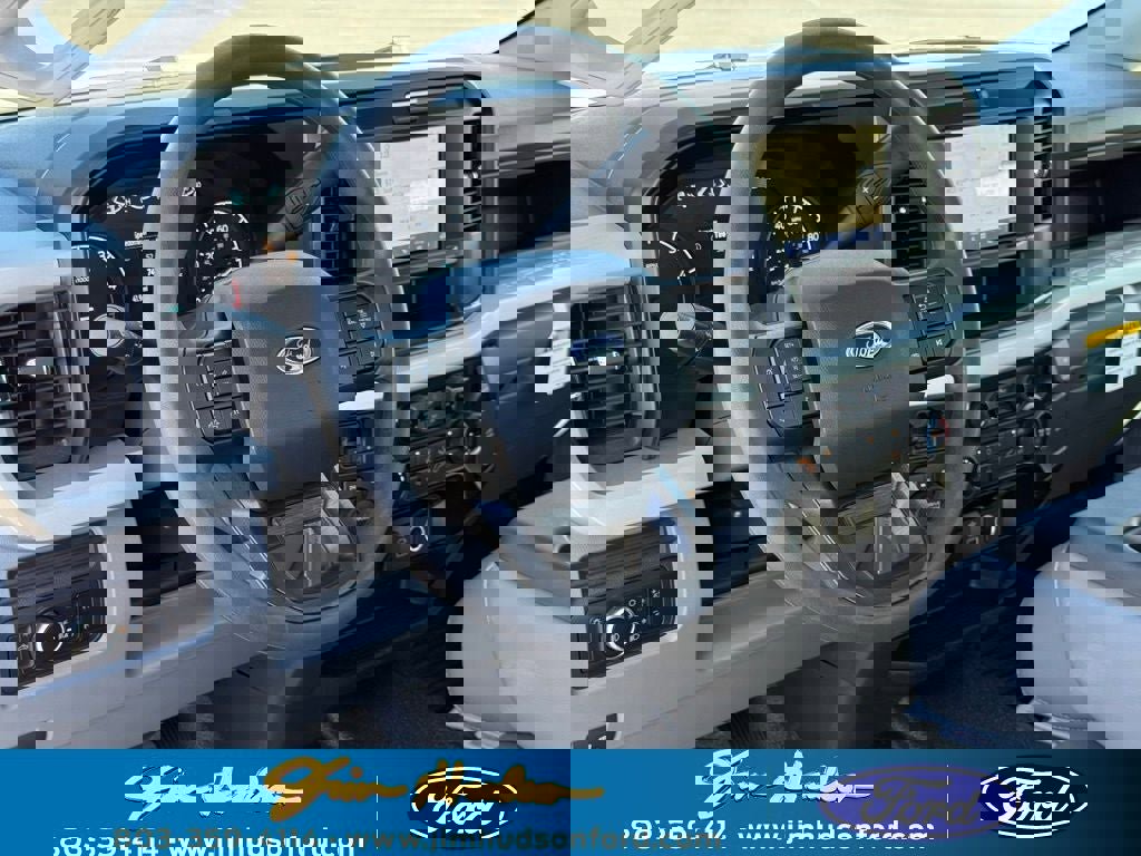 New 2026 Ford F250 XL w/ XL Chrome Package image 13