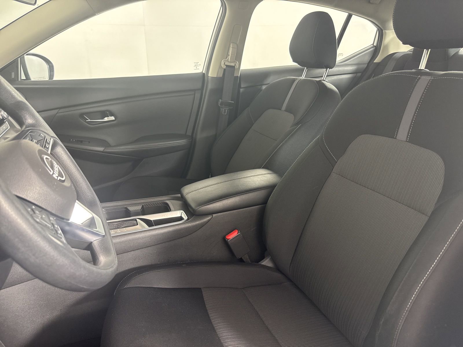 Used 2025 Nissan Sentra SV image 8
