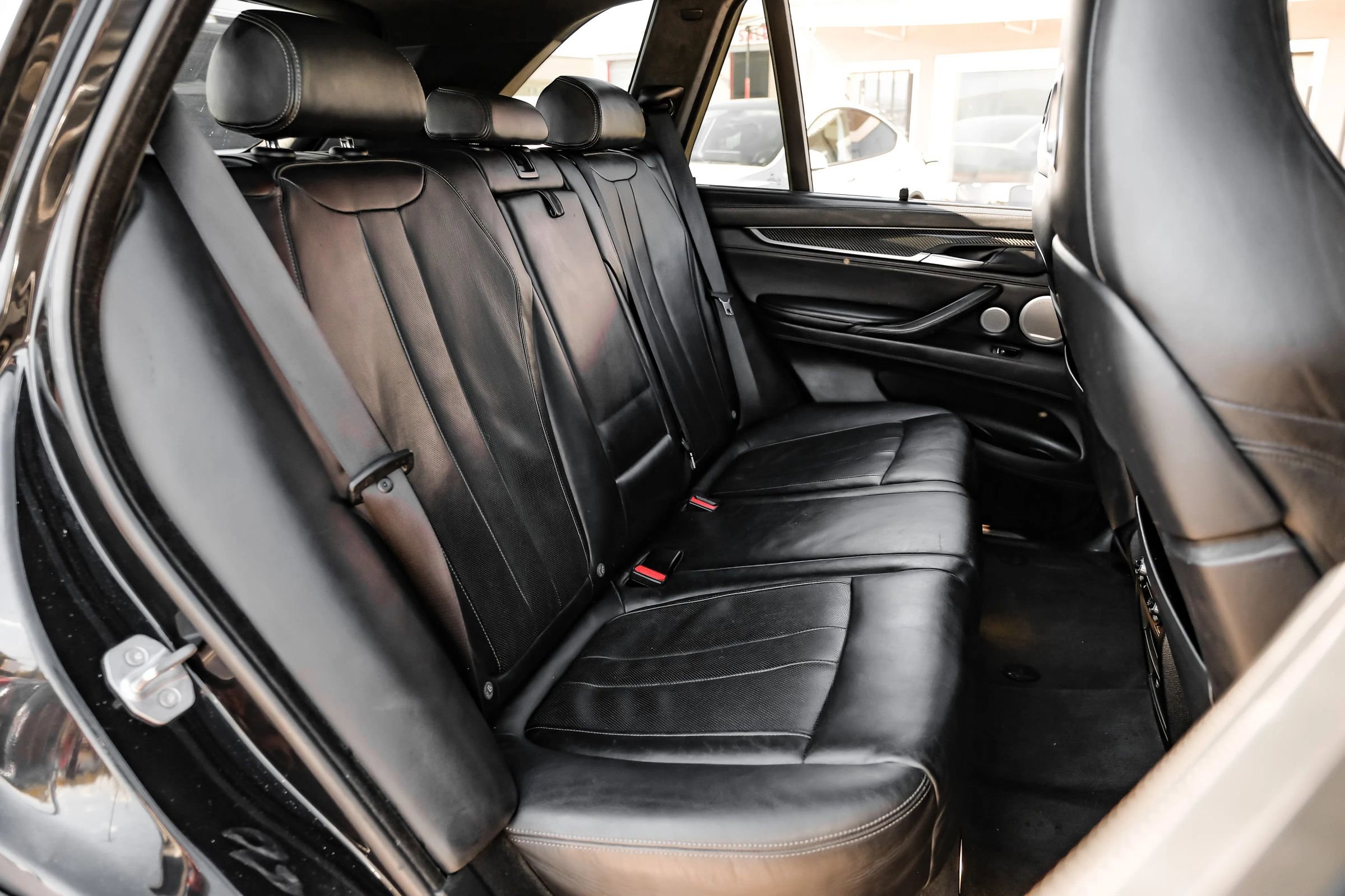 Used 2016 BMW X5 M image 44