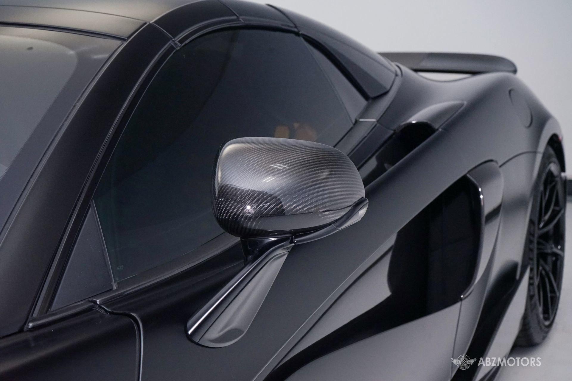 Used 2020 McLaren 600LT Spider RWD image 10