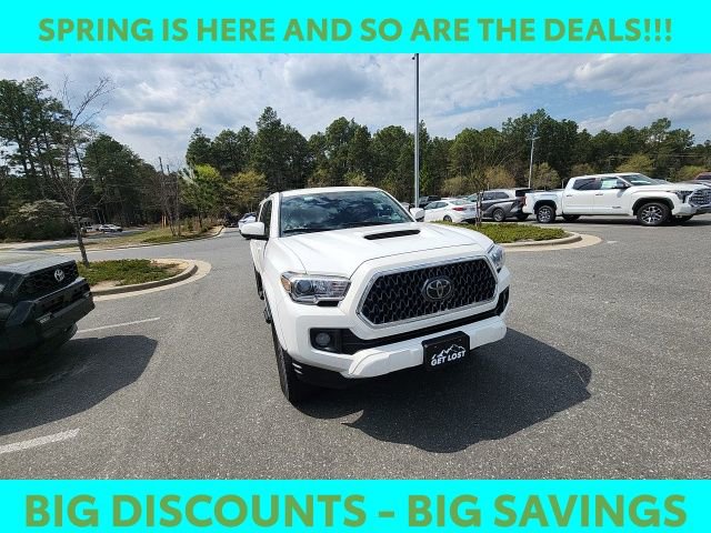 Used 2019 Toyota Tacoma TRD Sport image 3
