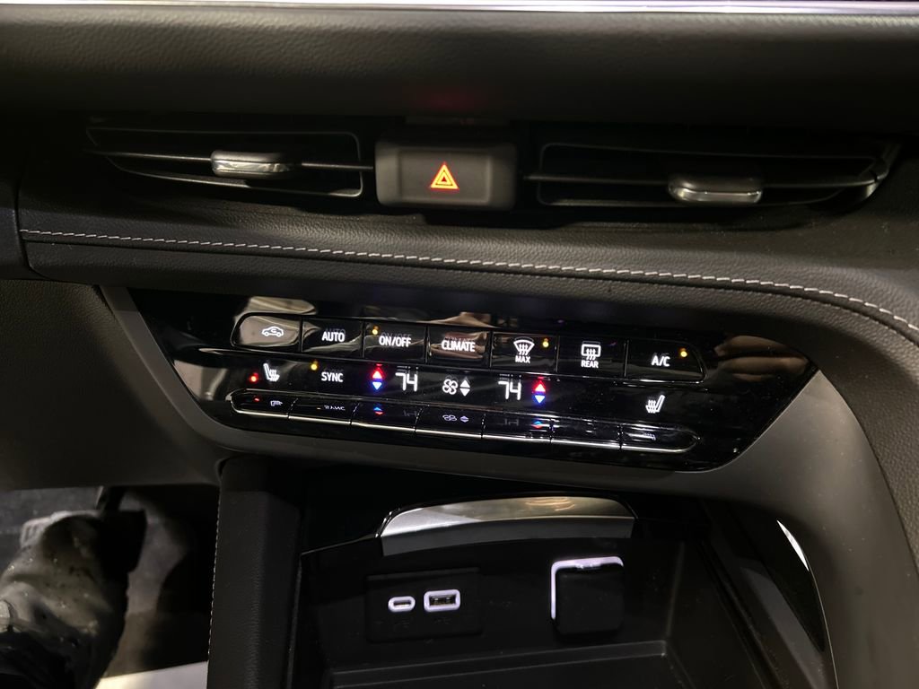 Used 2022 Buick Envision Preferred image 19