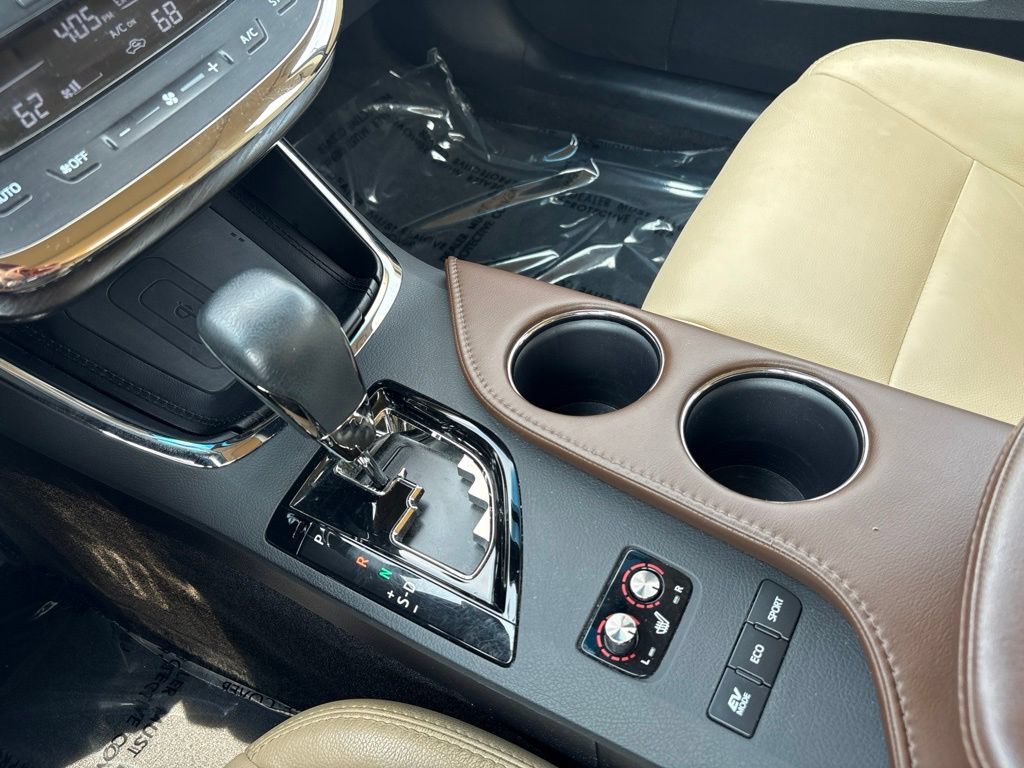 Used 2018 Toyota Avalon XLE Premium w/ Protection Package FWD image 14