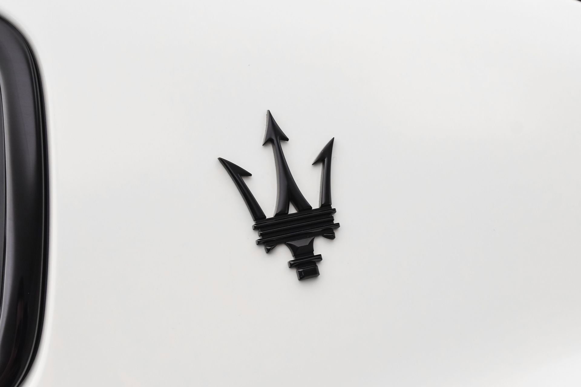 New 2024 Maserati Ghibli Modena image 32