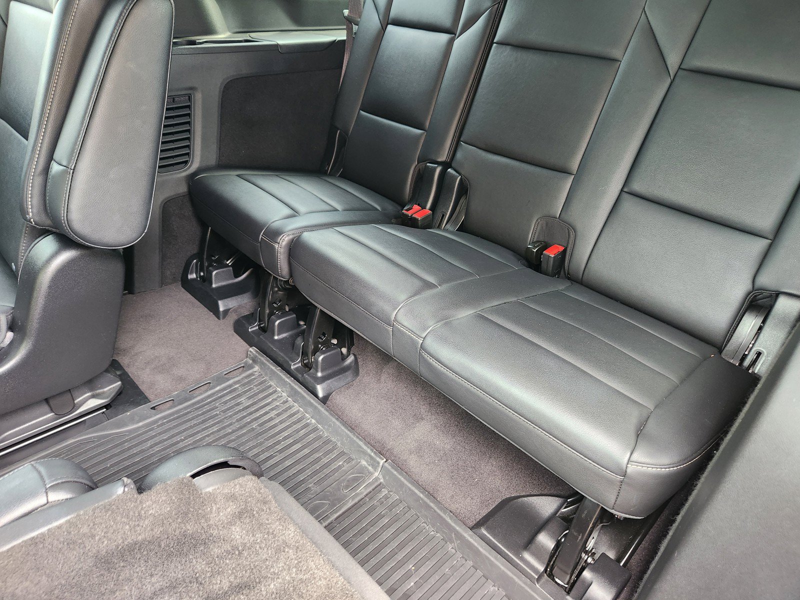 Certified 2024 Cadillac Escalade ESV Luxury RWD image 14