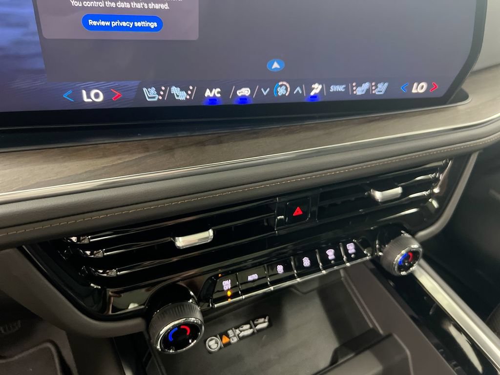 New 2026 Chevrolet Tahoe High Country AWD/4WD image 17