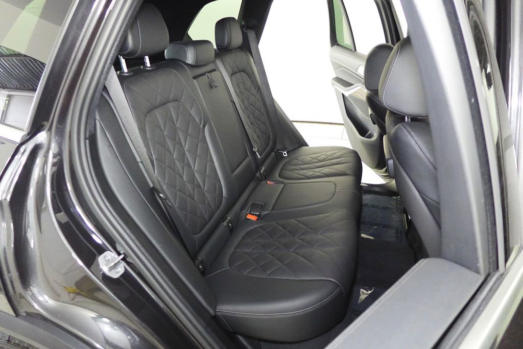 Used 2023 BMW X5 xDrive40i w/ Parking Assistance Package image 20