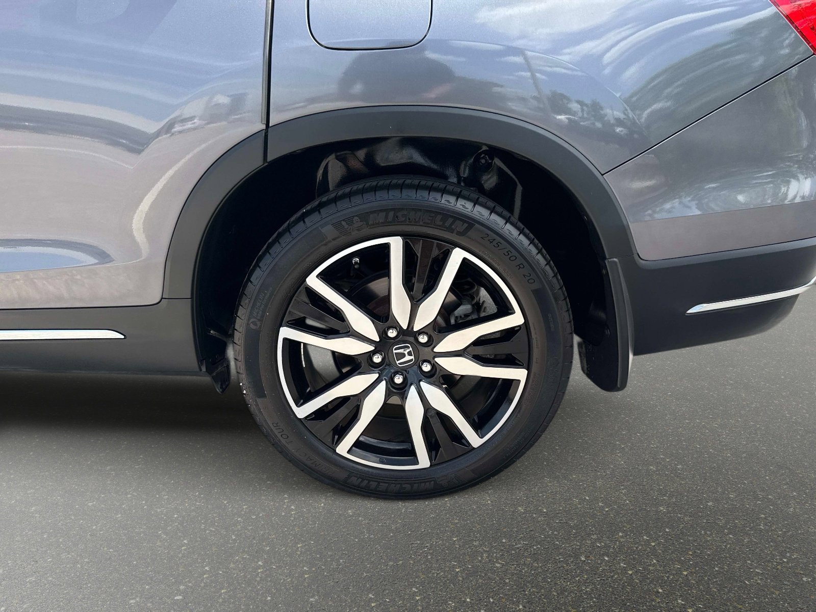 Used 2020 Honda Pilot Elite image 11
