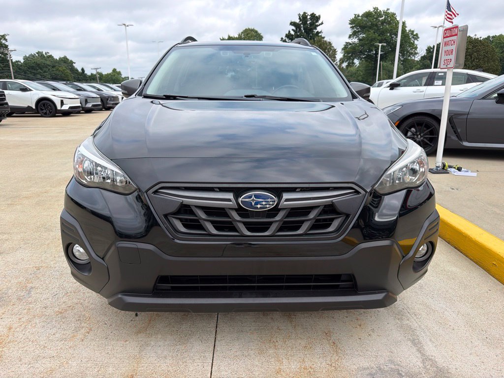 Used 2021 Subaru Crosstrek 2.5i Sport w/ Moonroof Package AWD/4WD image 2
