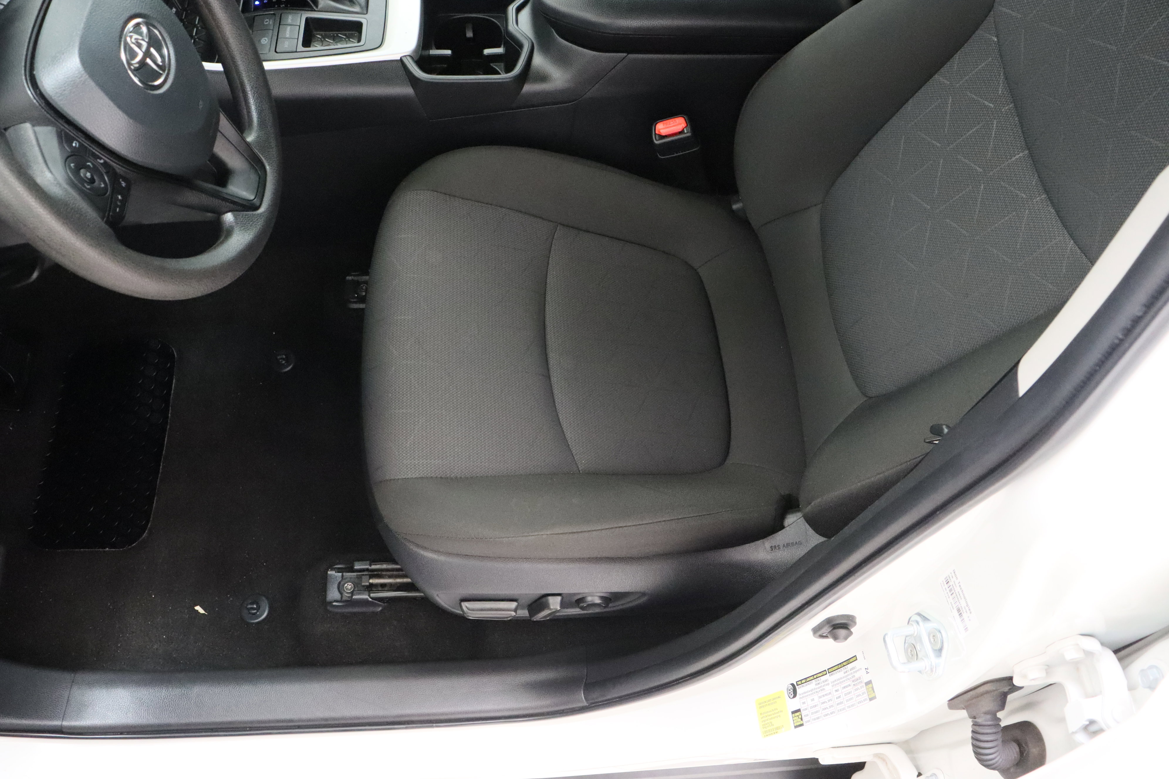 Certified 2025 Toyota RAV4 XLE FWD image 14