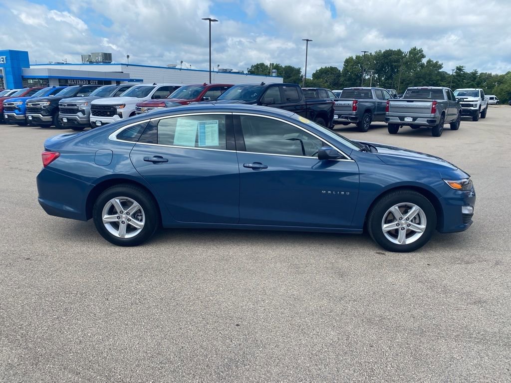 Certified 2024 Chevrolet Malibu LT image 2