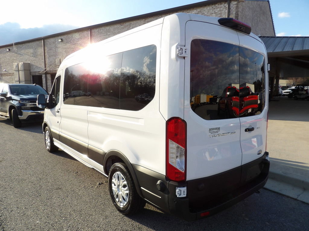 Used 2024 Ford Transit 350 XLT image 3