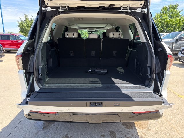 New 2026 Lincoln Navigator L Reserve AWD/4WD image 8