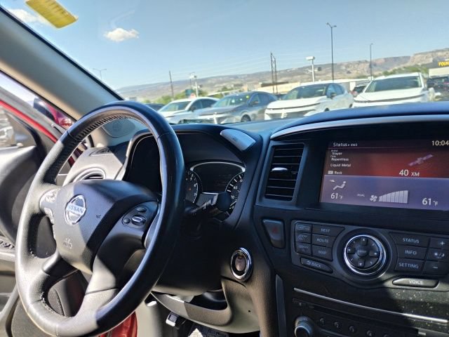 Used 2016 Nissan Pathfinder Platinum w/ Family Entertainment Package AWD/4WD image 19