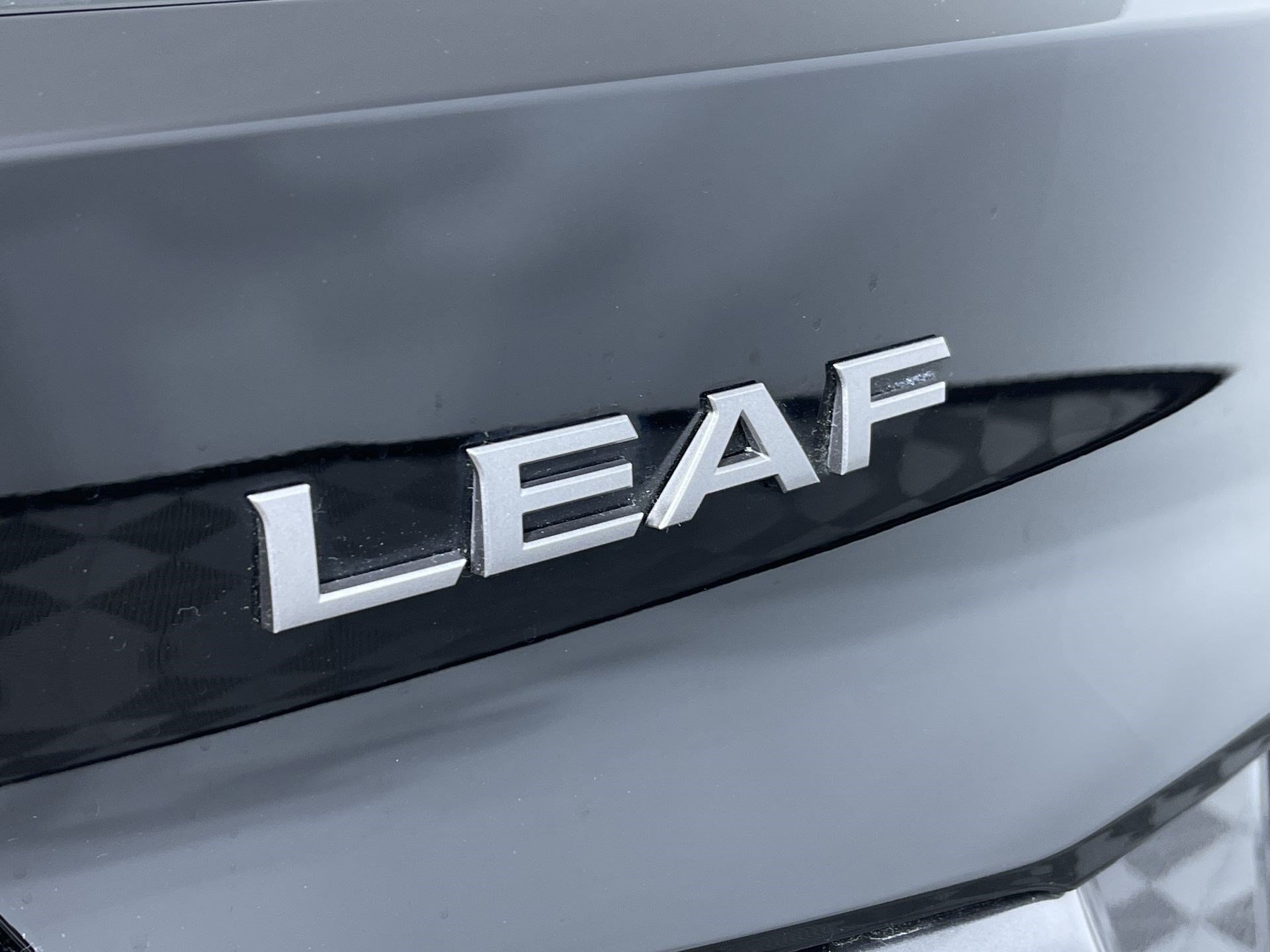 Certified 2025 Nissan Leaf S FWD image 21